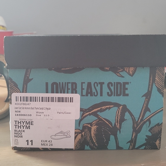 Lower east side womens black thyme sandals size 11. New in box - Picture 3 of 4